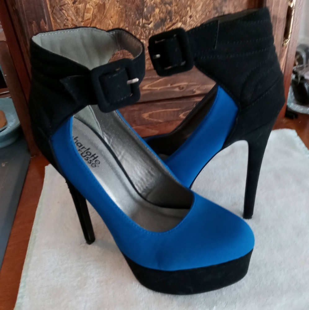 EUC-Charlotte Russe 🖤💙 Black n Blue Stiletto heels-Gorgeous!
